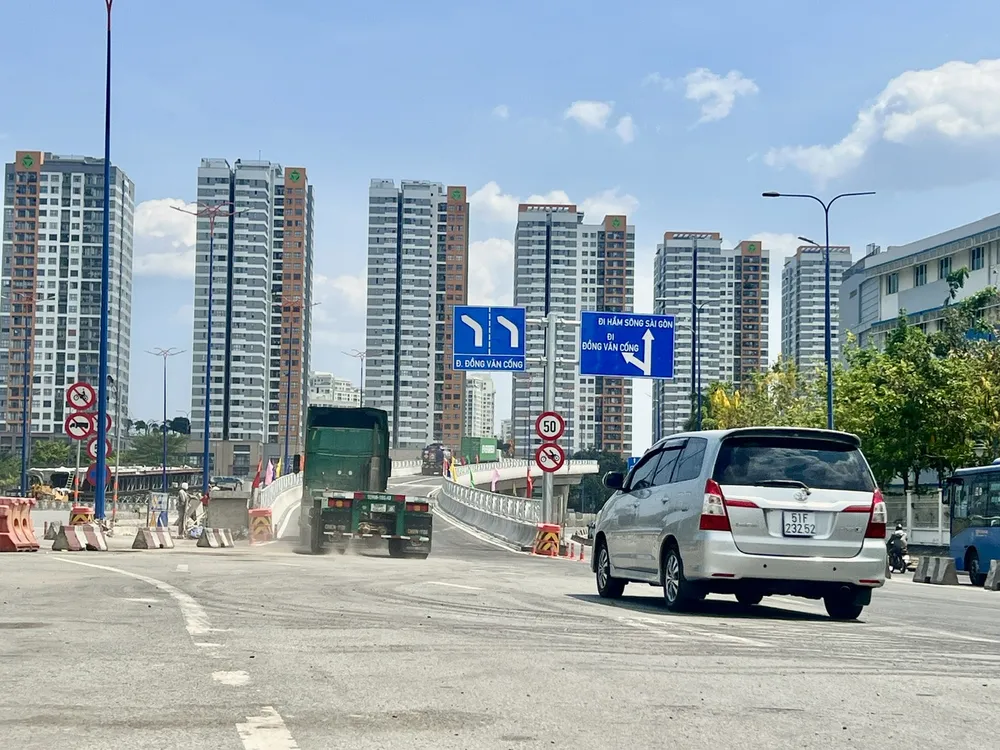 Thông xe nhánh cầu vượt N3 nút giao thông An Phú