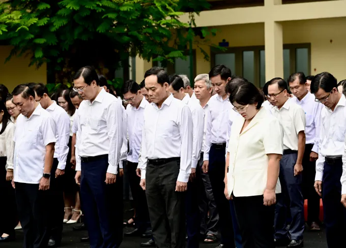 Cán bộ, công chức ủng hộ Quỹ “Vì biển đảo quê hương – Vì tuyến đầu Tổ quốc” TPHCM