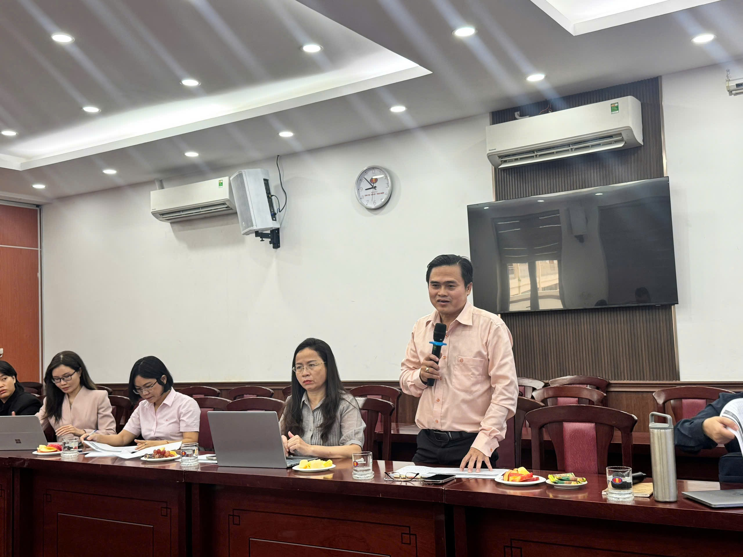 Tham gia Tọa đàm “Giải pháp phát triển Thành phố Hồ Chí Minh nằm trong Top 100 Thành phố toàn cầu đáng sống”