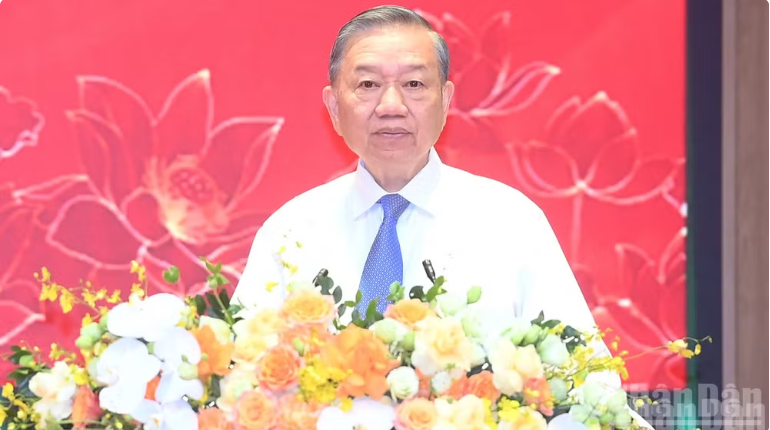 Bộ Chính trị ban hành Nghị quyết về Chiến lược công tác tư tưởng trong bối cảnh mới