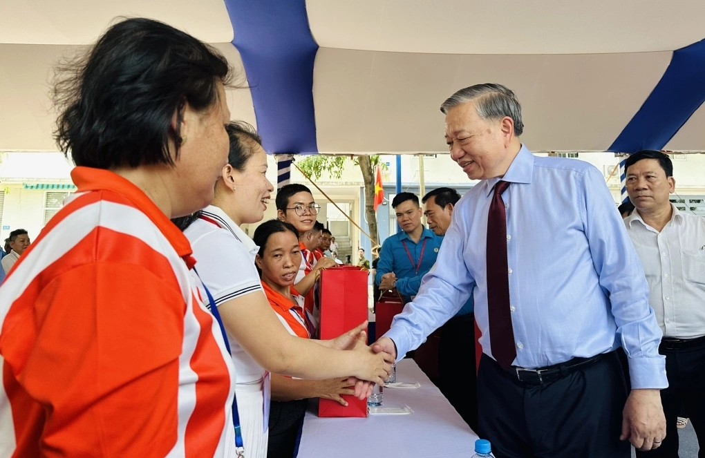 'Công nhân cần lương đủ sống, không chỉ việc làm'