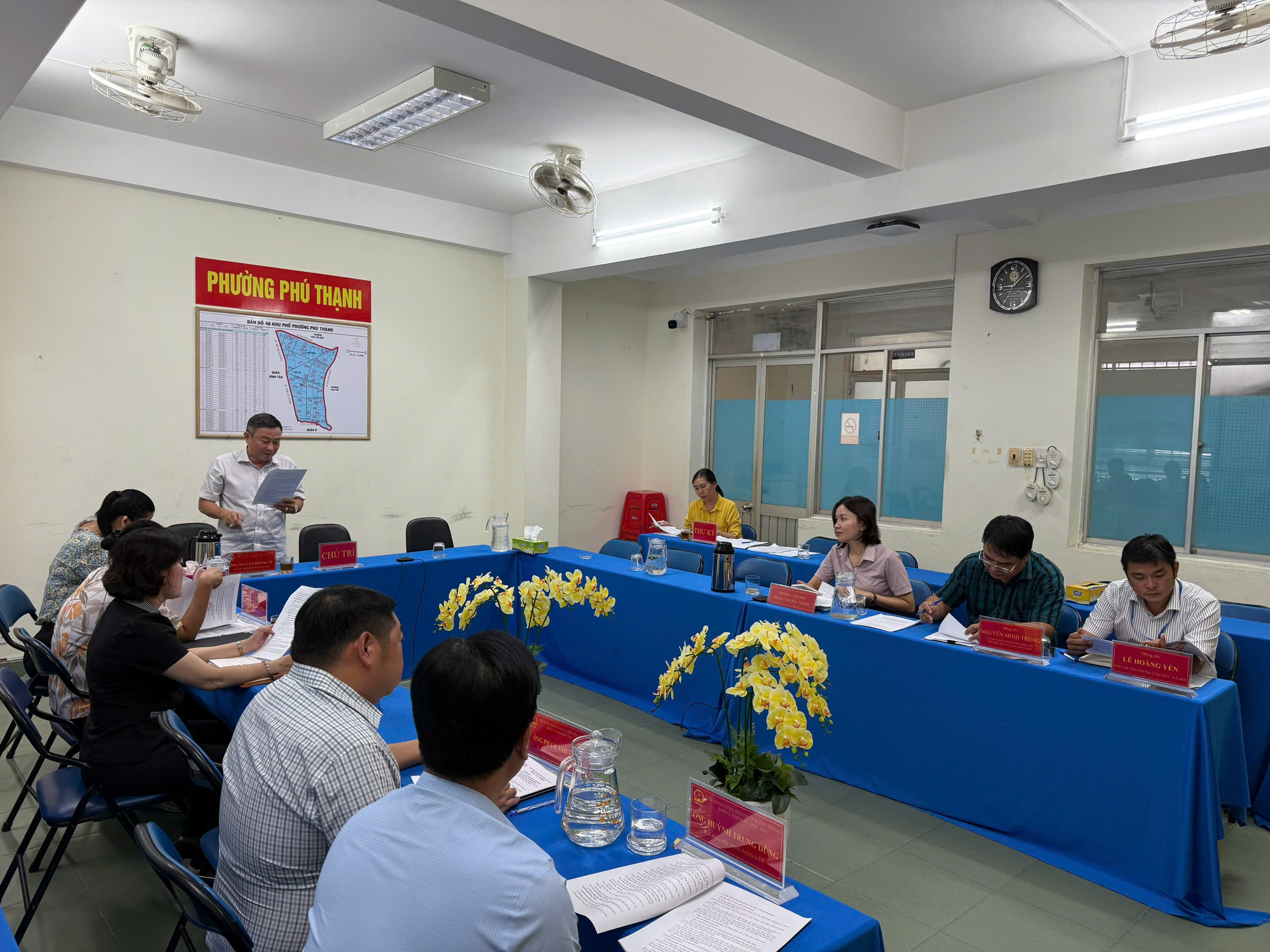 HỘI ĐỒNG NHÂN DÂN PHƯỜNG PHÚ THẠNH CÔNG BỐ QUYẾT ĐỊNH THÀNH LẬP ĐOÀN GIÁM SÁT CÔNG TÁC QUẢN LÝ, XỬ LÝ CÁC CƠ SỞ KINH DOANH CÓ DẤU HIỆU TỆ NẠN XÃ HỘI NĂM 2026