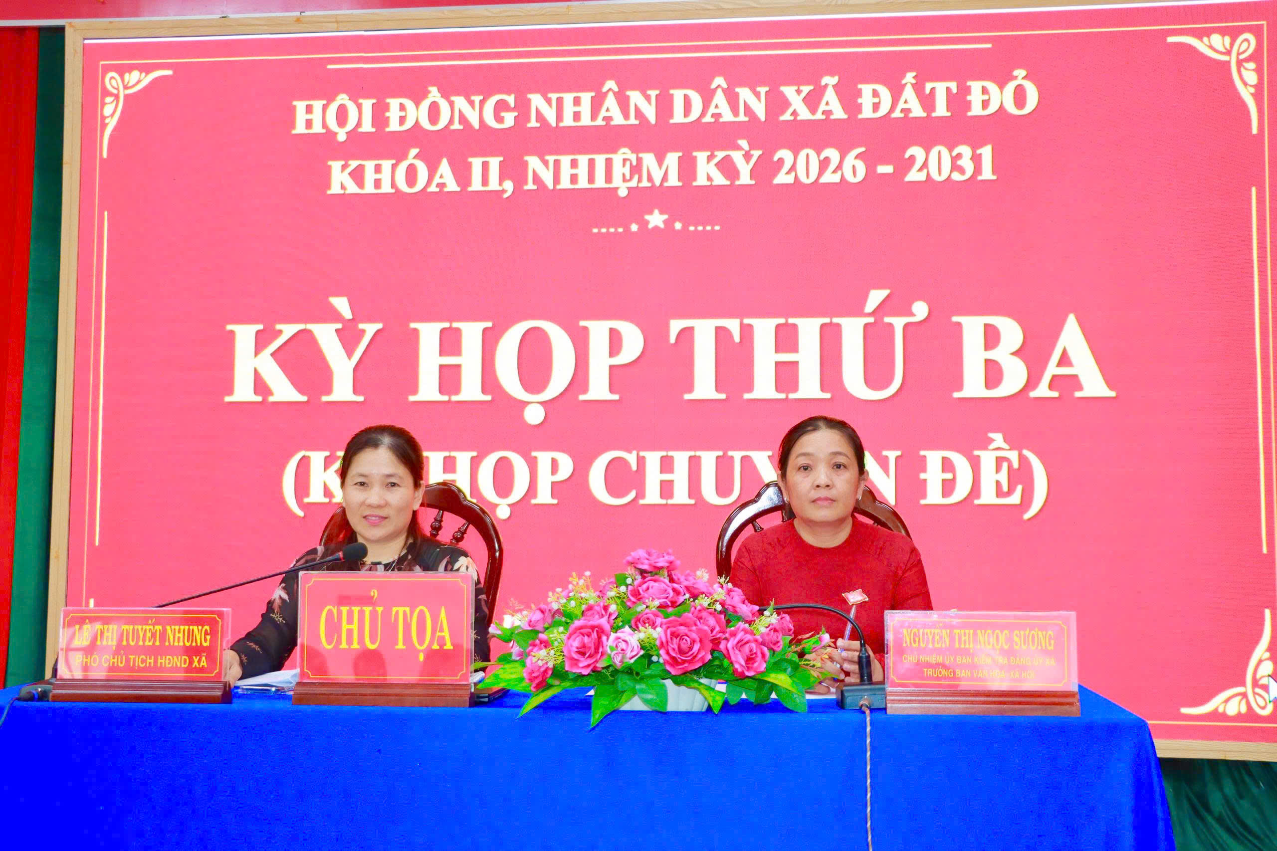 HĐND XÃ ĐẤT ĐỎ KHÓA II TỔ CHỨC KỲ HỌP THỨ BA (KỲ HỌP CHUYÊN ĐỀ)