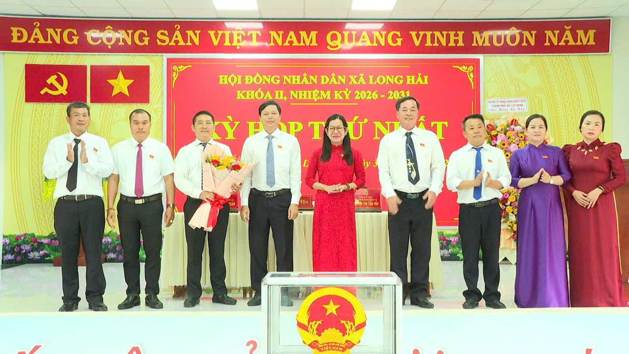ĐỒNG CHÍ HUỲNH SƠN TUẤN TIẾP TỤC ĐƯỢC BẦU GIỮ CHỨC CHỦ TỊCH HĐND XÃ LONG HẢI KHÓA II, NHIỆM KỲ 2026-2031