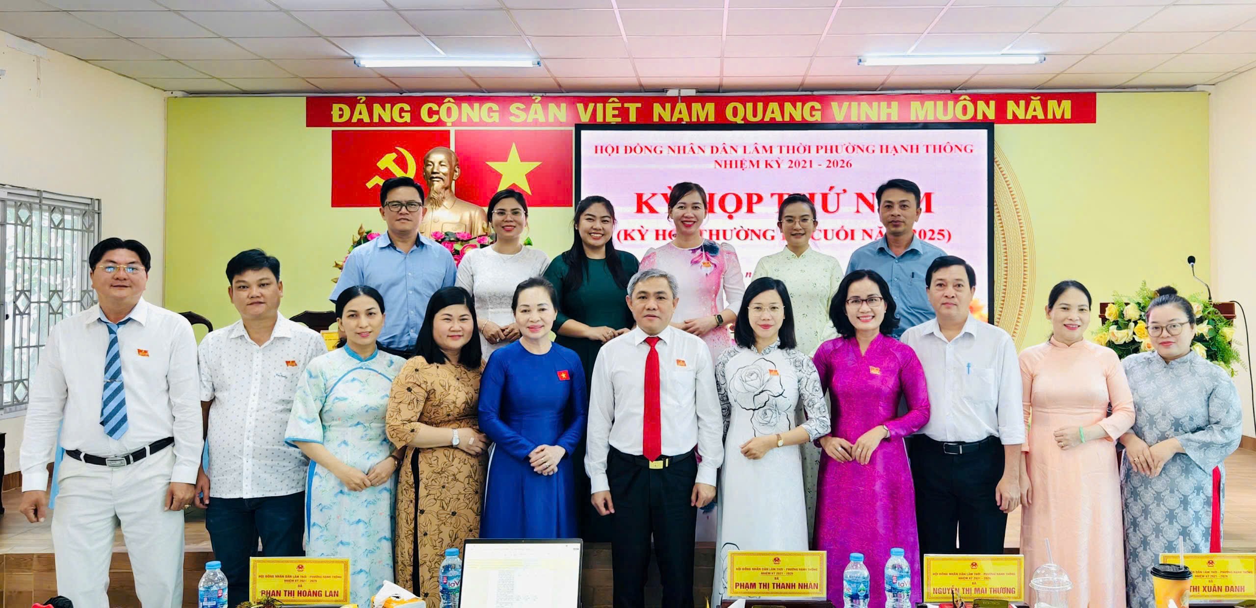 Kỳ họp thứ Năm Hội đồng nhân dân lâm thời phường Hạnh Thông quyết nghị trọng tâm, tăng cường giám sát và ứng dụng công nghệ số