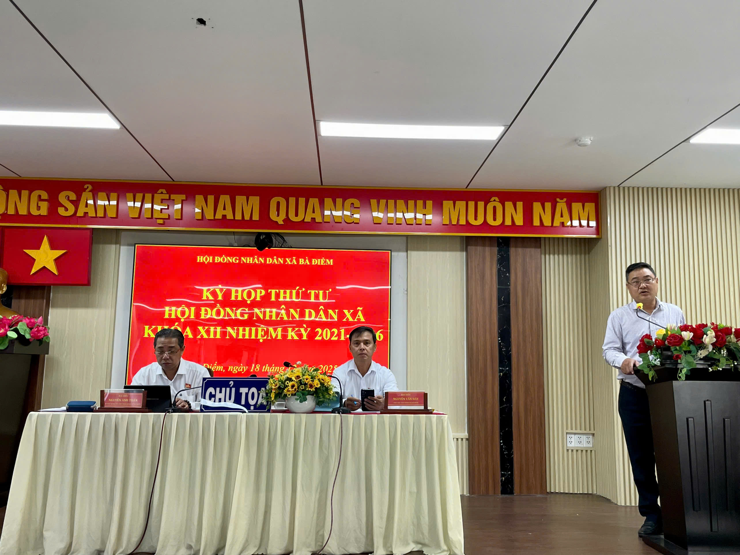 Kỳ họp Thứ Tư HĐND xã Bà Điểm khóa XII: Đẩy mạnh chuyển đổi số, quyết nghị nhiều nội dung trọng tâm cho giai đoạn 2025 - 2030 