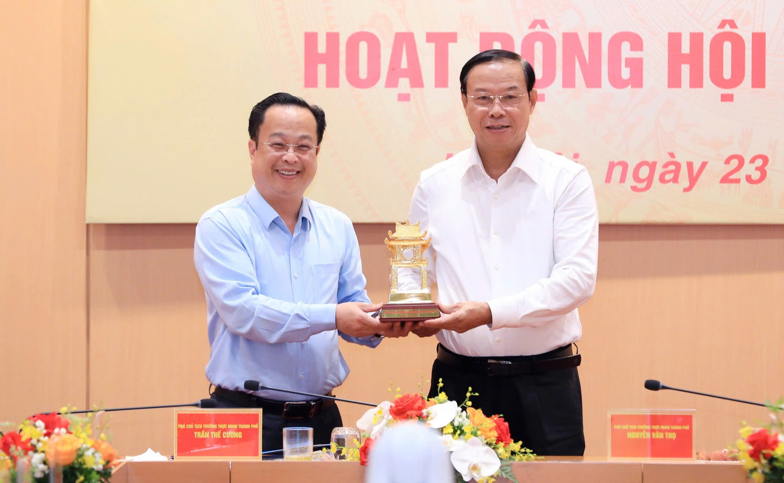 HĐND THÀNH PHỐ HỒ CHÍ MINH VÀ HĐND THÀNH PHỐ HÀ NỘI: GẮN KẾT HỢP TÁC, ĐỔI MỚI TOÀN DIỆN HOẠT ĐỘNG CƠ QUAN DÂN CỬ