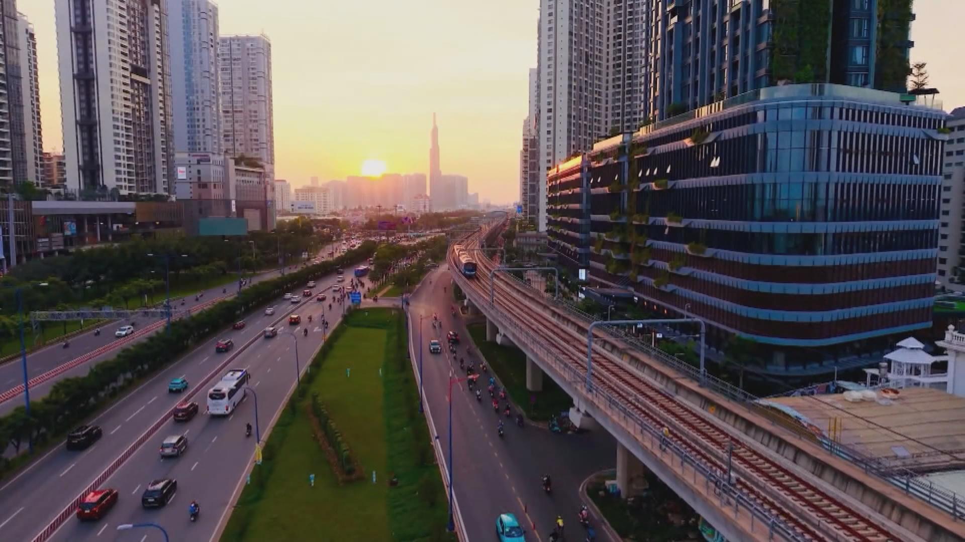 TP. Hồ Chí Minh tìm giải pháp thu hút nhân lực quốc tế