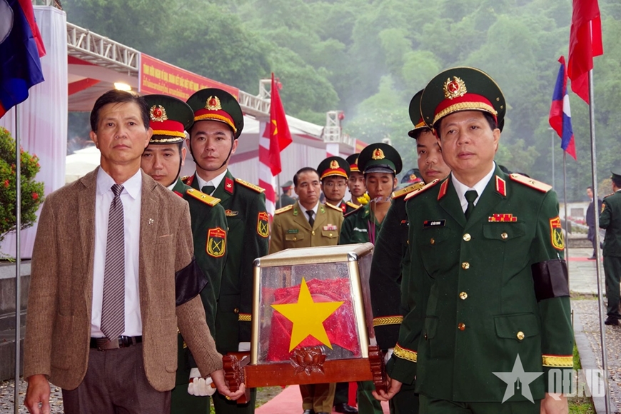 Thiếu tướng Lê Văn Trung, Phó chính ủy Quân khu 4: Mệnh lệnh từ trái tim