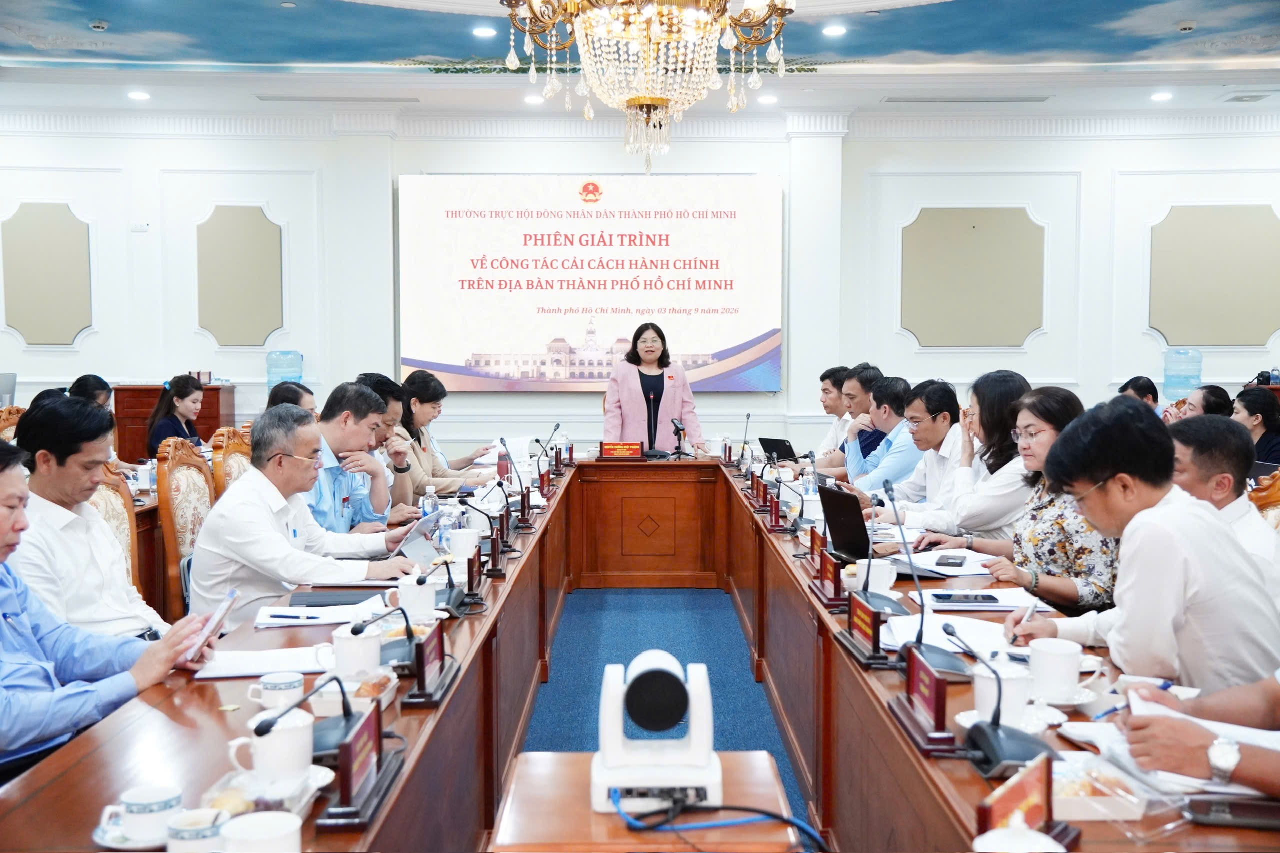 THÁO GỠ ĐIỂM NGHẼN, TẠO ĐỘNG LỰC NÂNG CAO HIỆU QUẢ CẢI CÁCH HÀNH CHÍNH TẠI THÀNH PHỐ HỒ CHÍ MINH