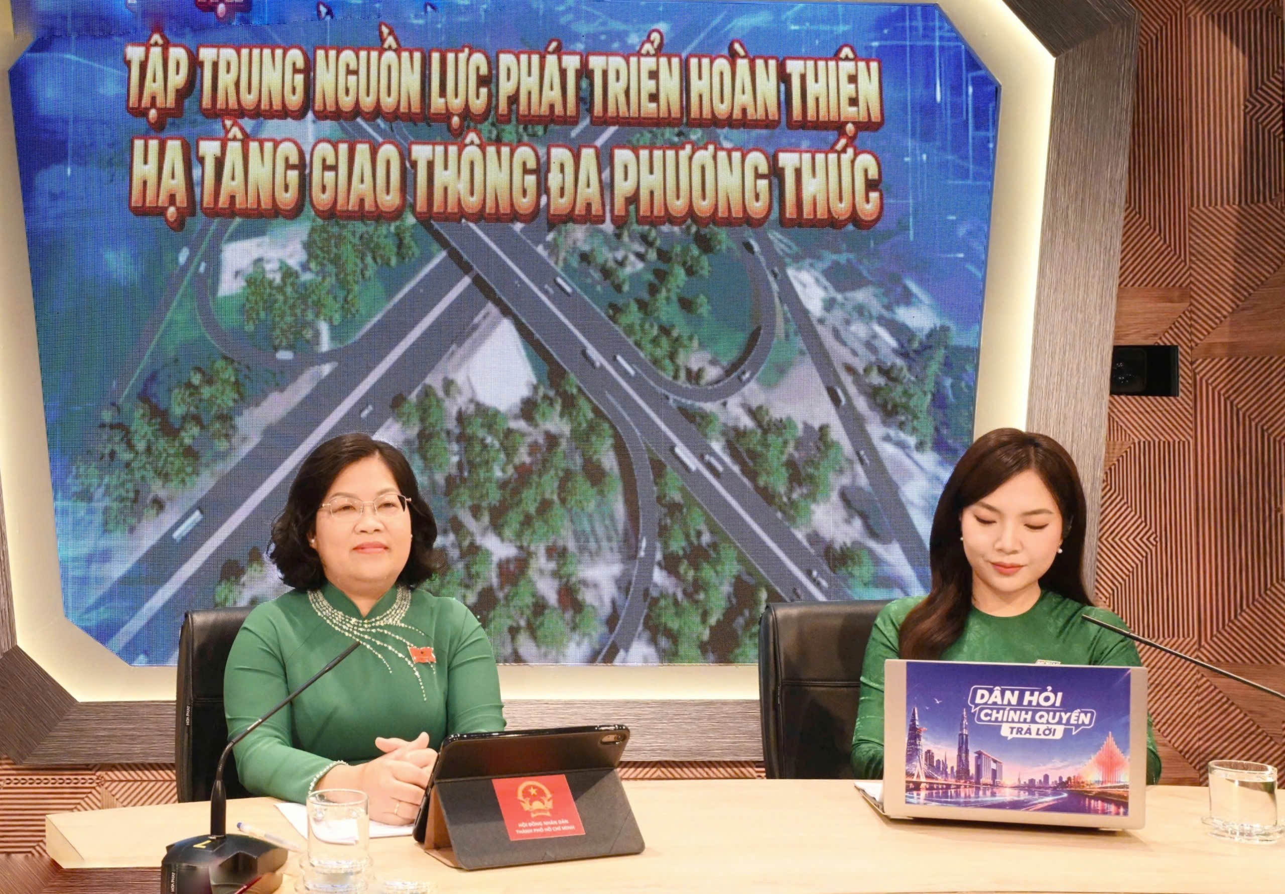 HĐND TP. HỒ CHÍ MINH: LÀM RÕ NGUỒN LỰC VÀ TRÁCH NHIỆM PHÁT TRIỂN HẠ TẦNG GIAO THÔNG