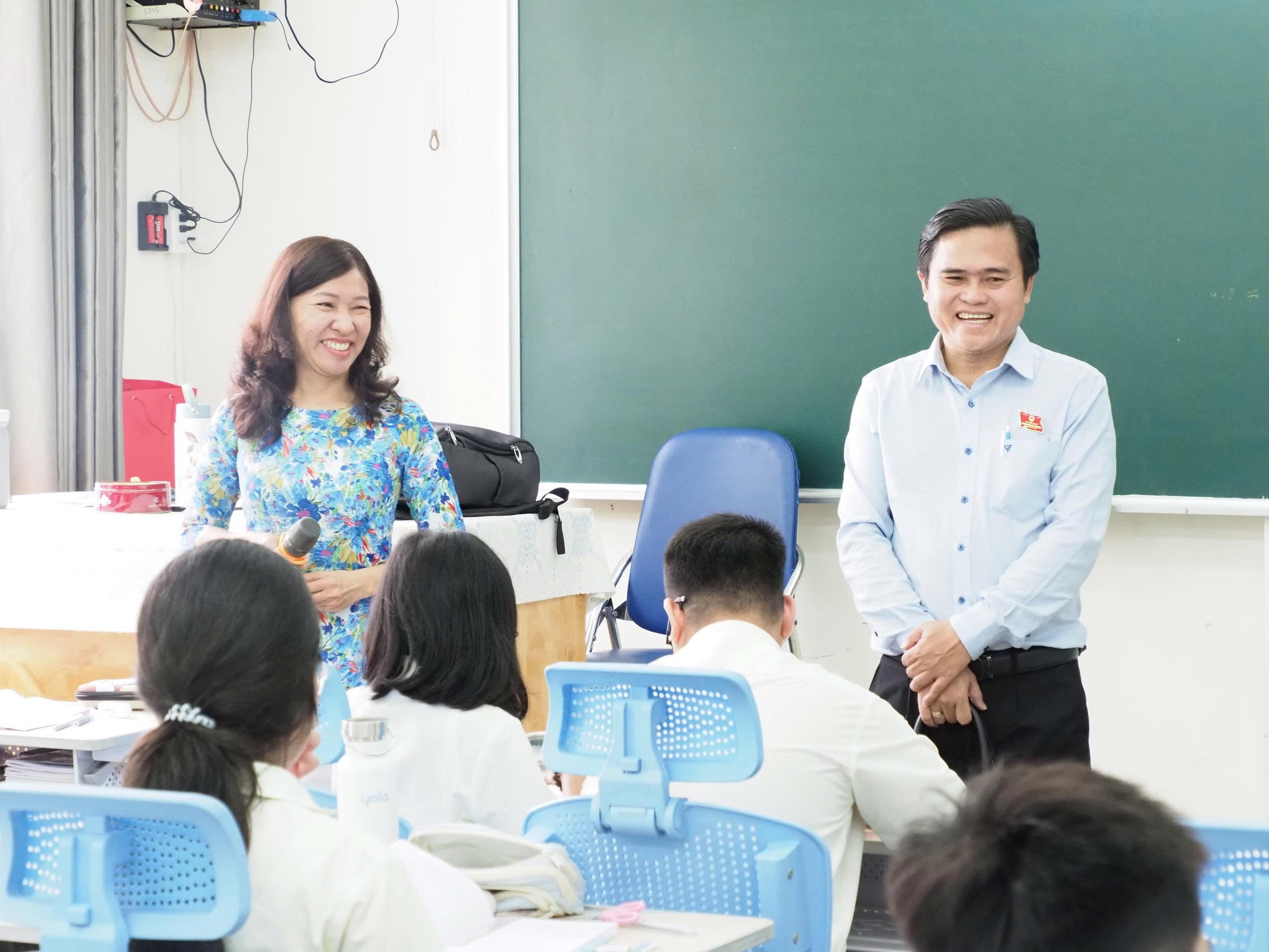 Xây dựng cơ chế đột phá cho các cơ sở giáo dục: chất lượng cao, tiên tiến hiện đại, thực hiện liên kết giáo dục trên địa bàn Thành phố Hồ Chí Minh