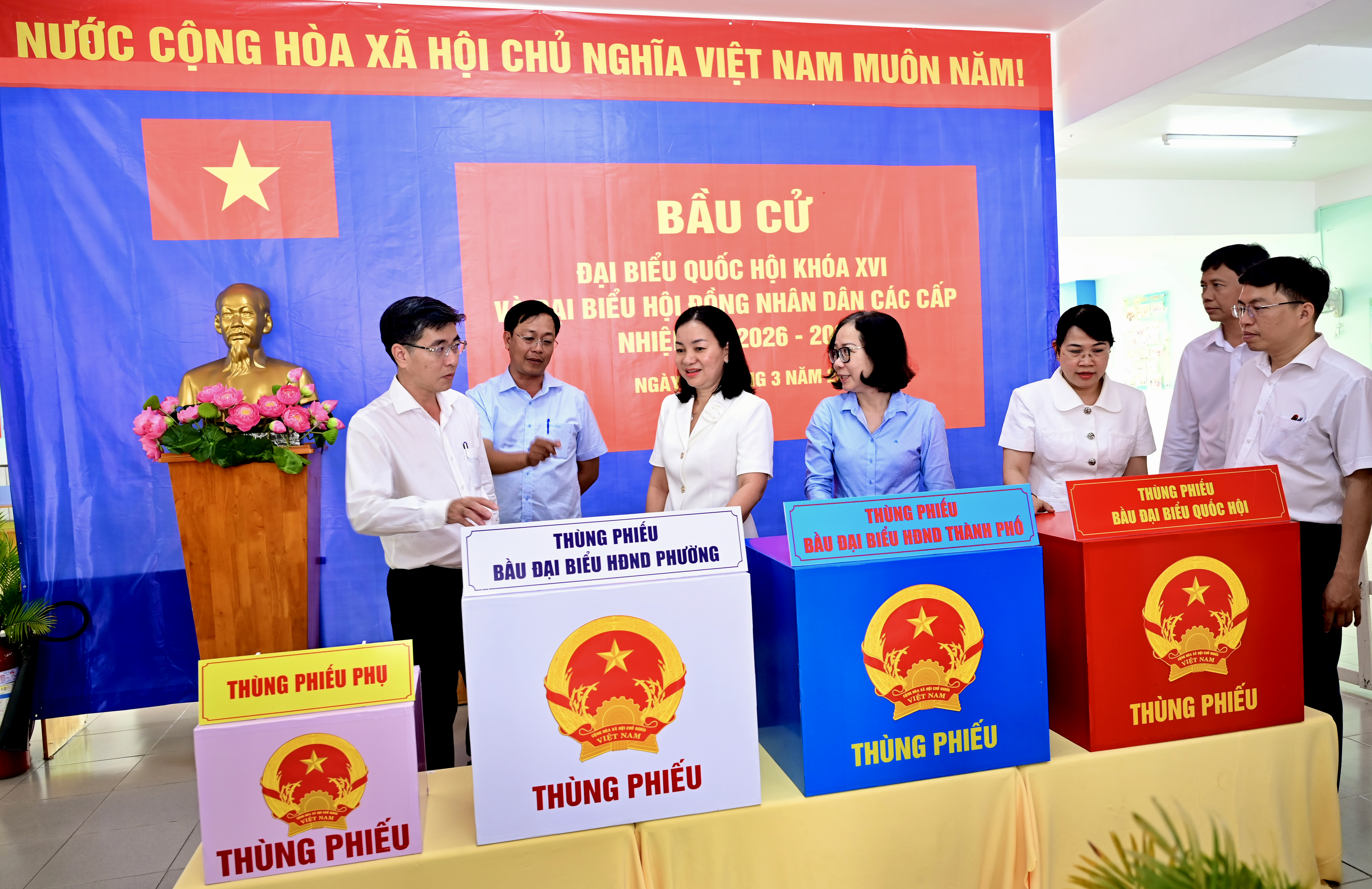 Khẩn trương phát thẻ cử tri, tránh tình trạng đi bầu cử thay