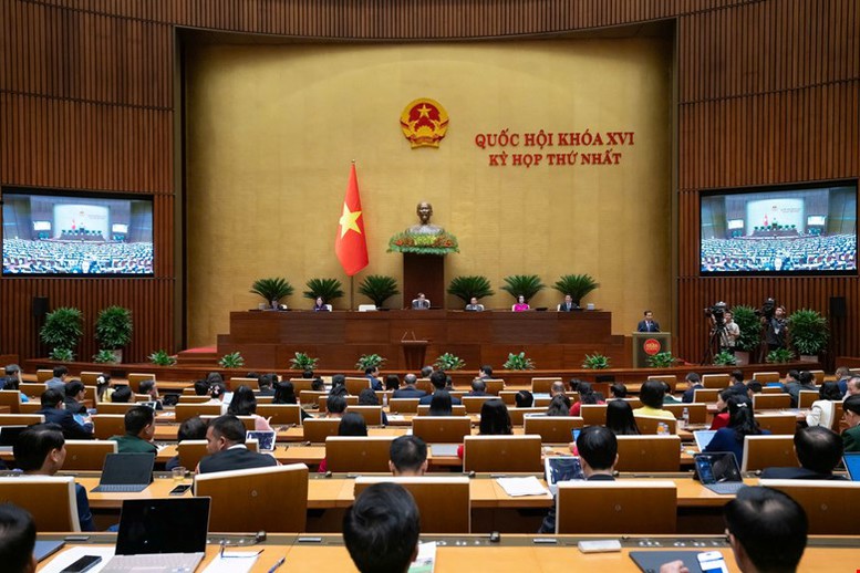 THÔNG QUA NGHỊ QUYẾT VỀ CƠ CẤU TỔ CHỨC CỦA CHÍNH PHỦ NHIỆM KỲ QUỐC HỘI KHÓA XVI