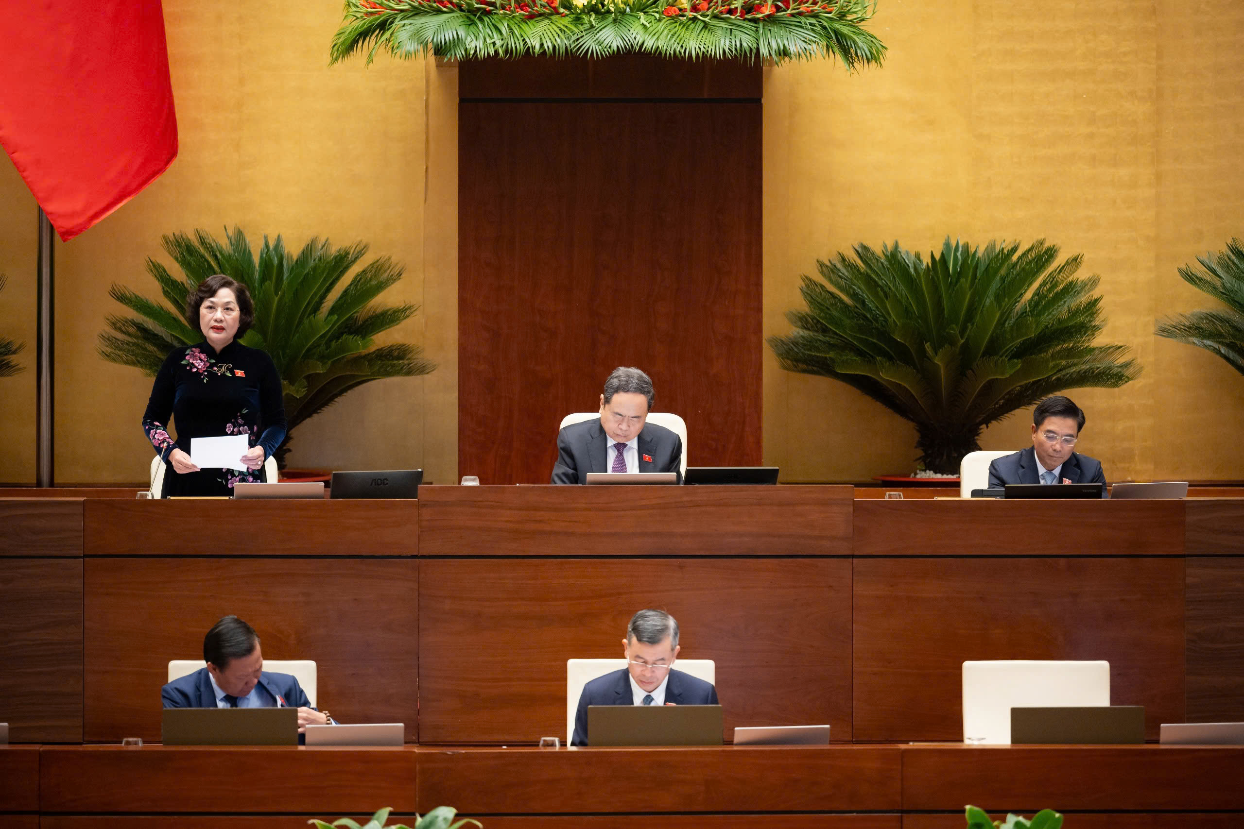 Quốc hội biểu quyết thông qua việc bổ sung chương trình Kỳ họp thứ Nhất, Quốc hội khóa XVI