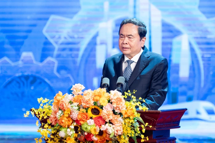 Chủ tịch công đoàn cơ sở xuất sắc là hiện thân của lớp cán bộ công đoàn thời kỳ mới