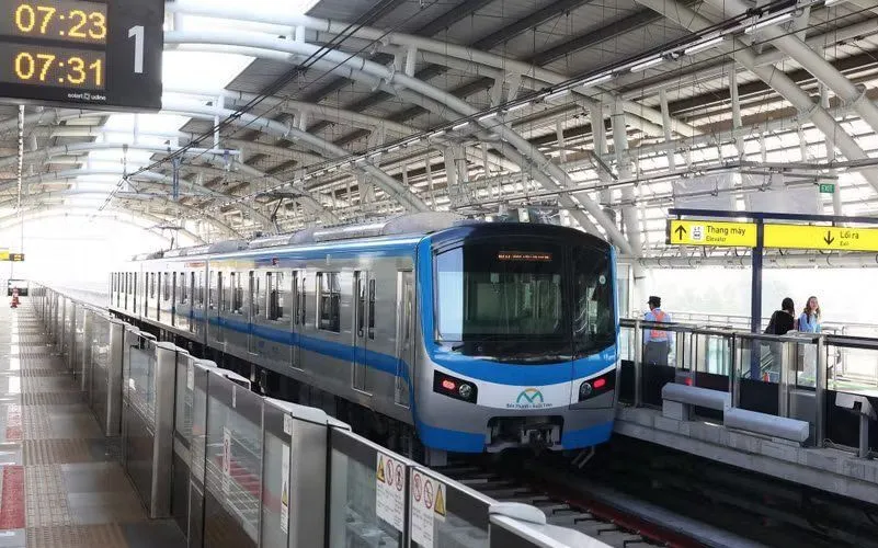 Khách đi xe buýt và metro dự kiến tăng cao dịp Quốc khánh 2/9