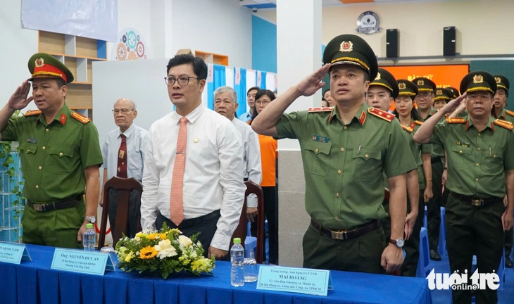 Lực lượng vũ trang TP.HCM trang nghiêm tham gia bầu cử