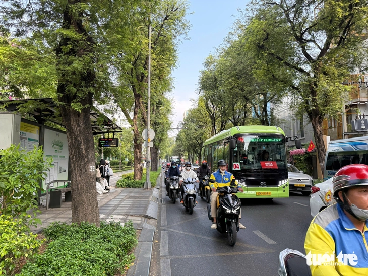 UBND TP.HCM đăng ký HĐND xây dựng nghị quyết miễn phí xe buýt, dự kiến thông qua trong tháng 4