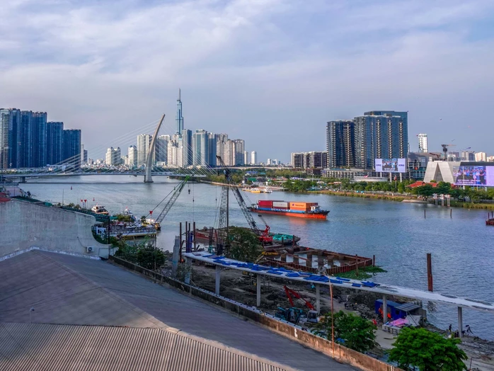 Khơi dòng vốn công để TP HCM cất cánh