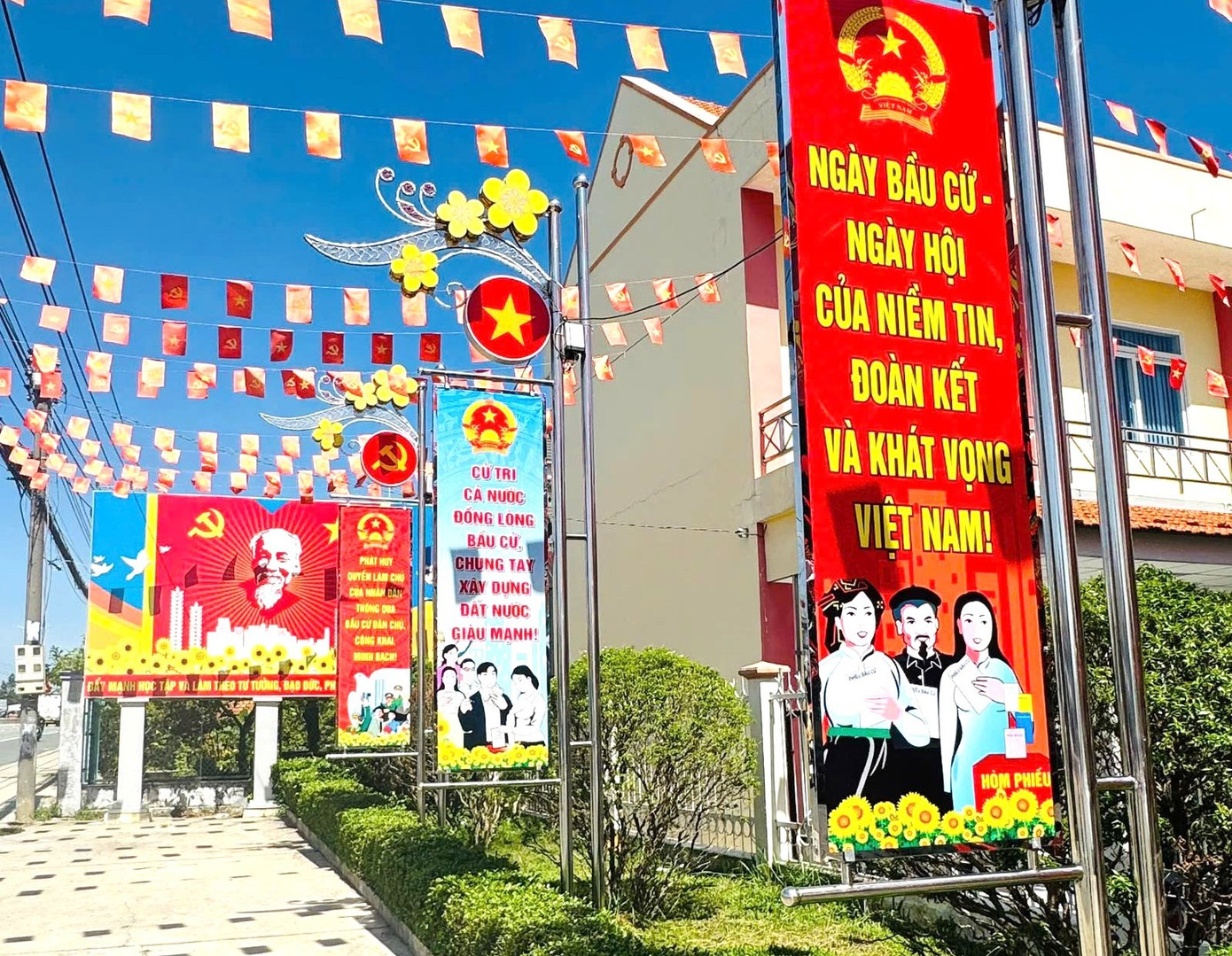 Phố phường TPHCM trước ngày hội non sông