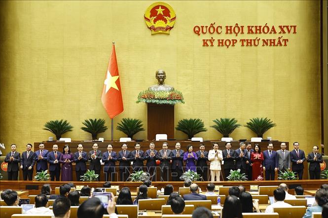 Chủ tịch Quốc hội Trần Thanh Mẫn đã ký chứng thực các nghị quyết của Quốc hội về công tác nhân sự.