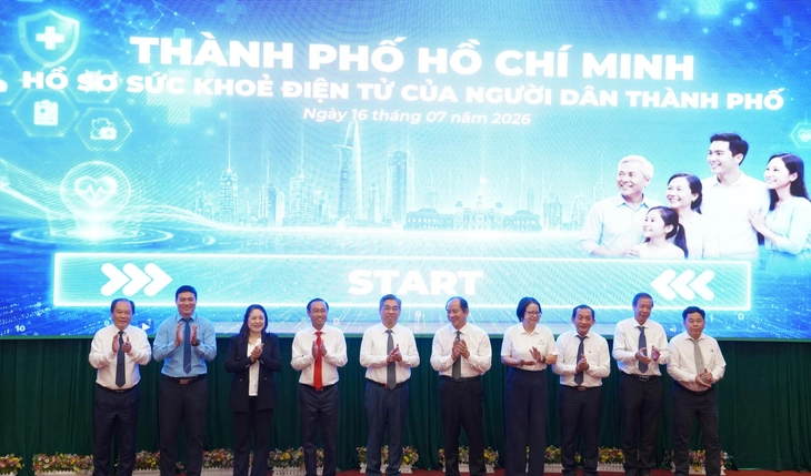 Phó bí thư Thành ủy Nguyễn Phước Lộc ghi nhận chuyển biến tích cực của ngành y tế TP.HCM