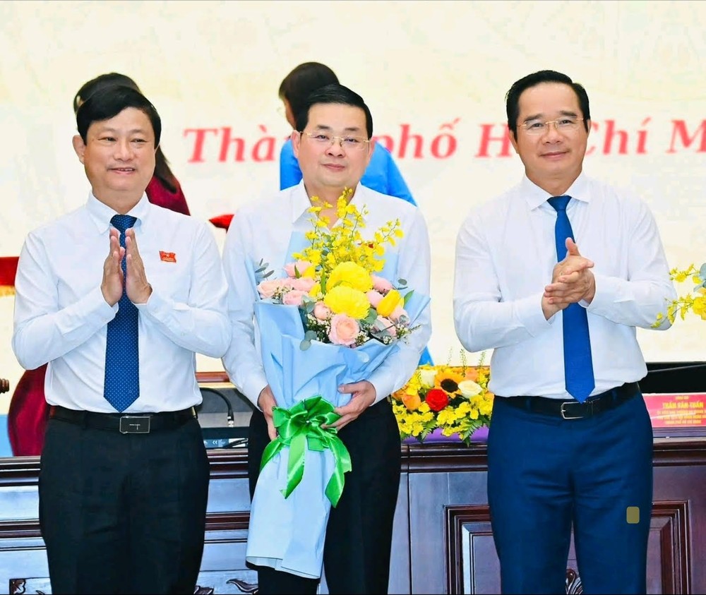 Chủ tịch UBND TPHCM biểu dương các sở, ngành hoàn thành nhiệm vụ