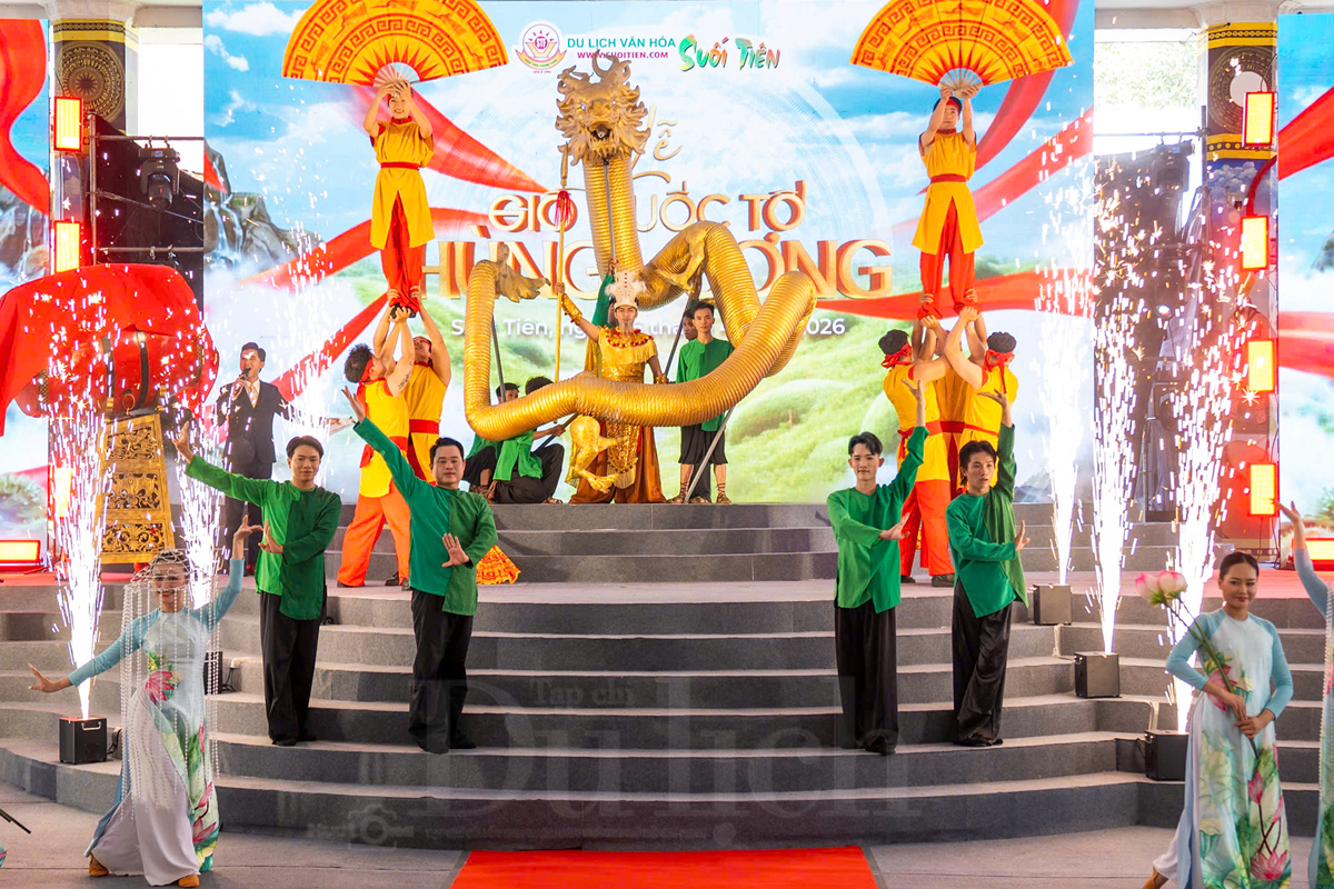 Hướng về cội nguồn, du lịch TP.HCM thêm sức hút dịp Giỗ Tổ Hùng Vương