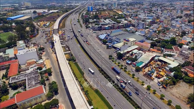 Tạo bệ phóng cho không gian kinh tế phía Nam - Bài 1: Đồng bộ giao thông liên vùng