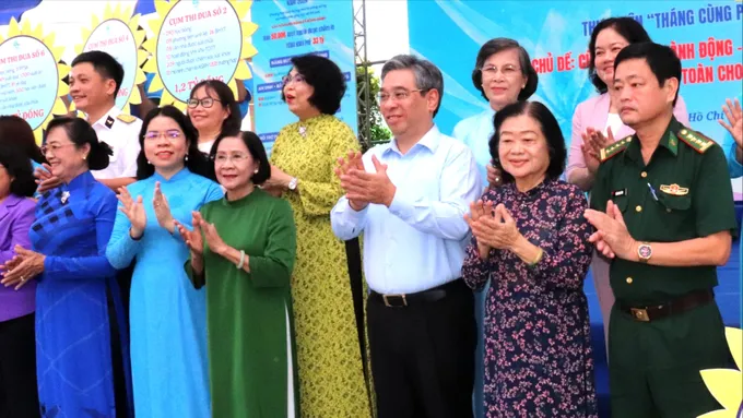 “Tháng cùng Phụ nữ hành động” lan tỏa đến từng khu phố, gia đình