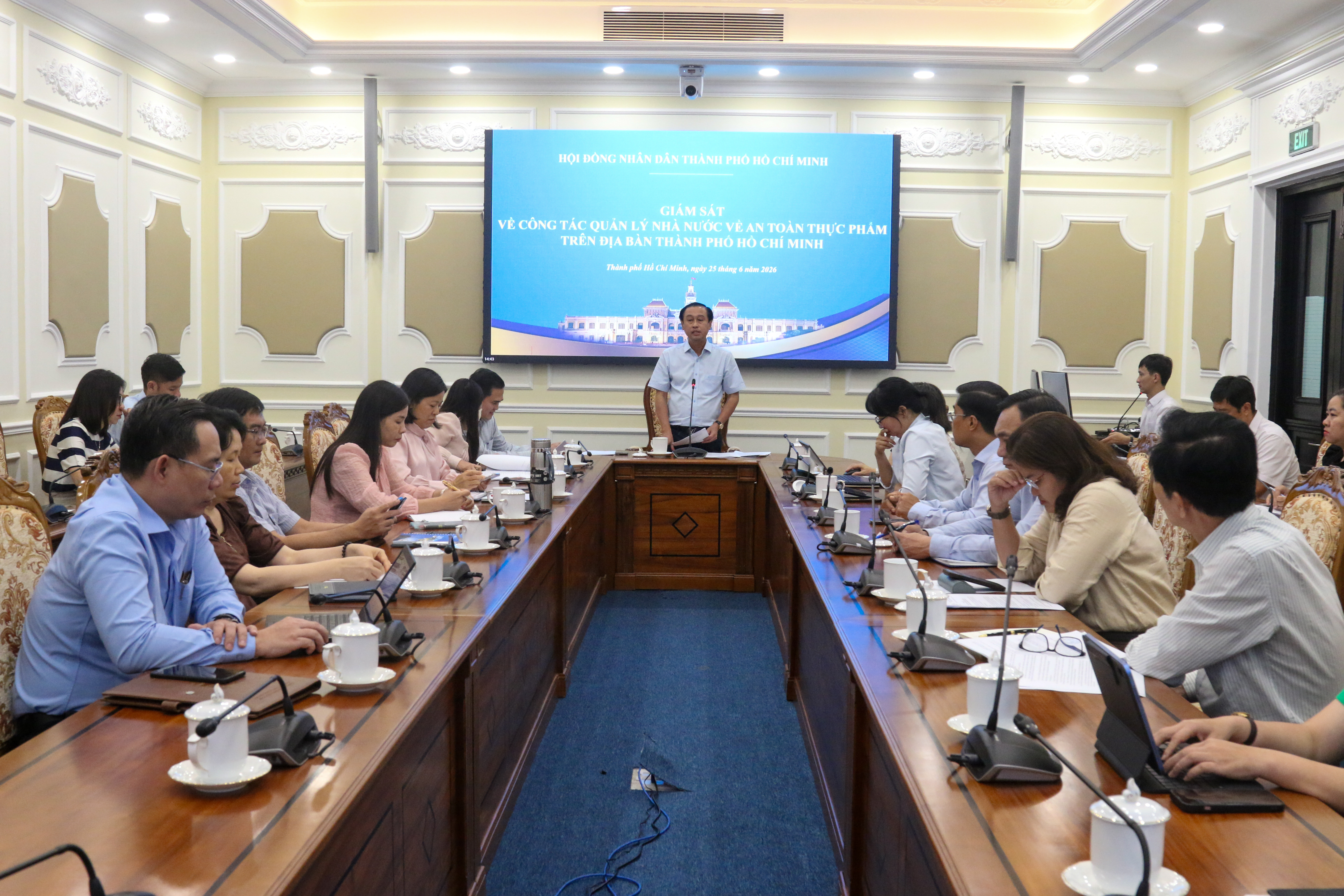 Giám sát “Công tác quản lý nhà nước về An toàn thực phẩm trên địa bàn Thành phố Hồ Chí Minh” nhằm đánh giá toàn diện hiệu quả thực thi pháp luật.