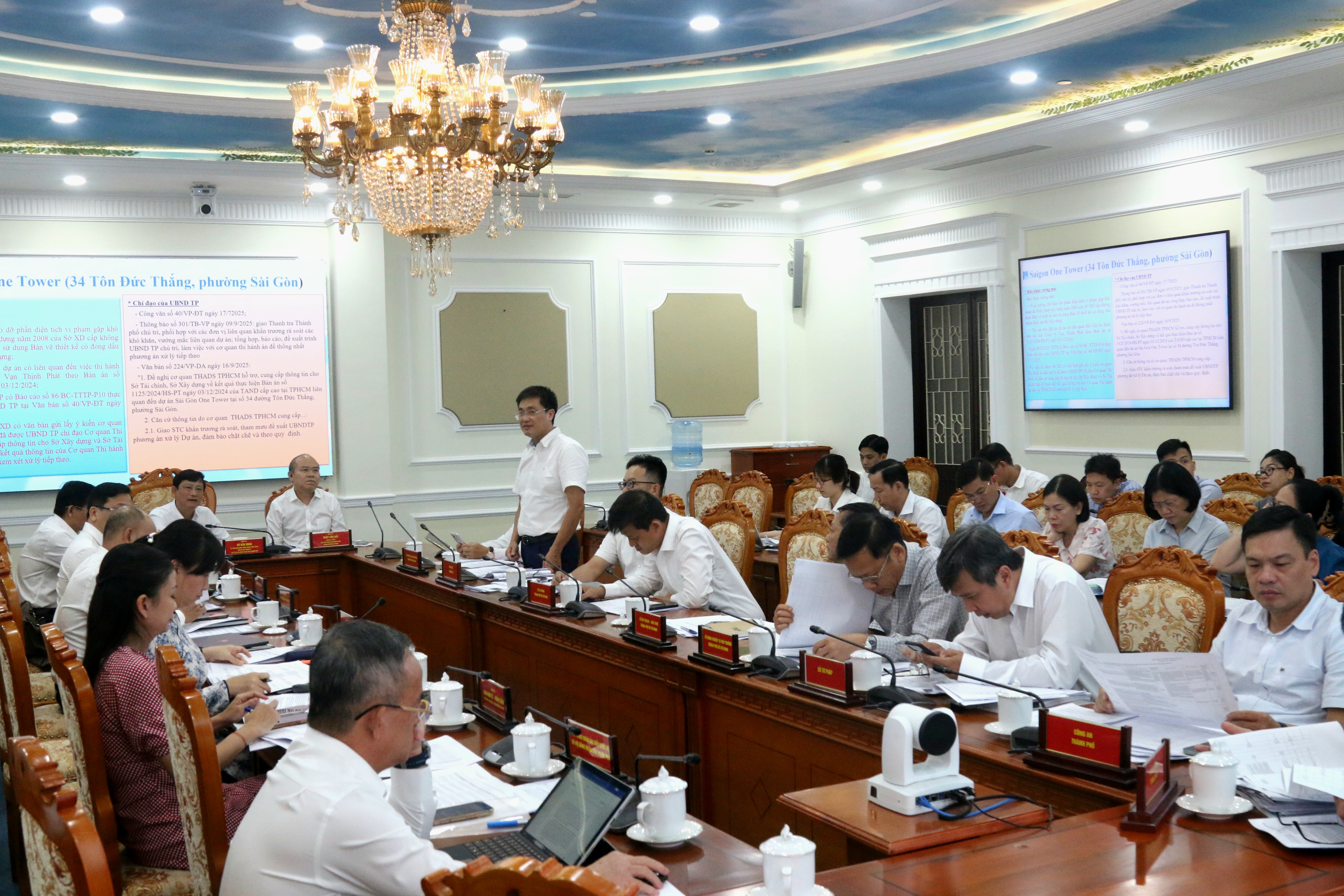 TPHCM: NỖ LỰC THÁO GỠ VƯỚNG MẮC CHO 100 DỰ ÁN TỒN ĐỌNG,  KHƠI THÔNG NGUỒN LỰC KINH TẾ