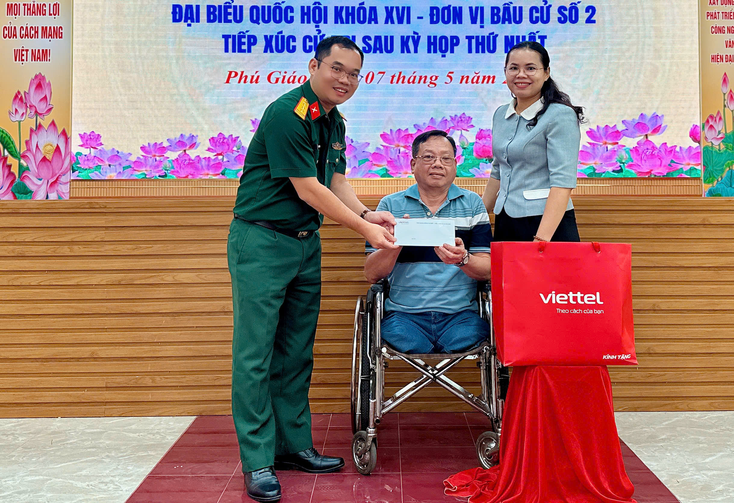 Sẻ chia yêu thương, đồng hành cùng người dân khó khăn tại Phú Giáo