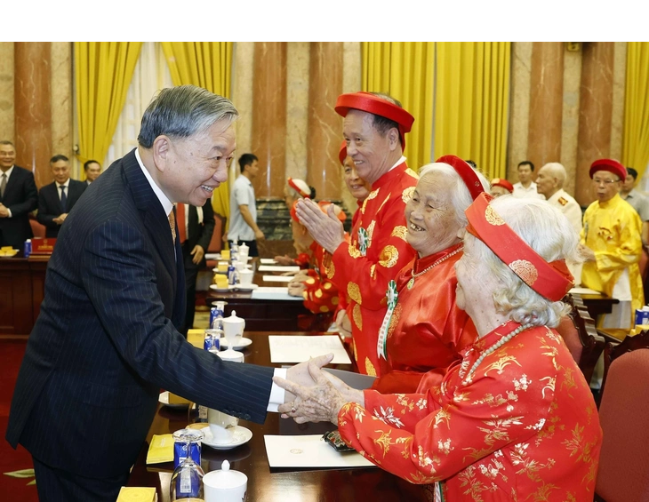Tổng Bí thư, Chủ tịch nước Tô Lâm gặp mặt 85 người cao tuổi tiêu biểu toàn quốc