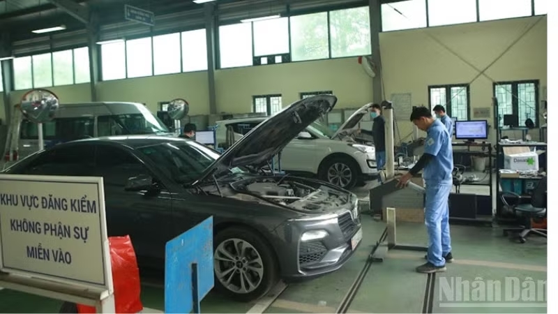 Bốn loại giấy tờ đăng kiểm giao thông được thay thế bằng dữ liệu điện tử