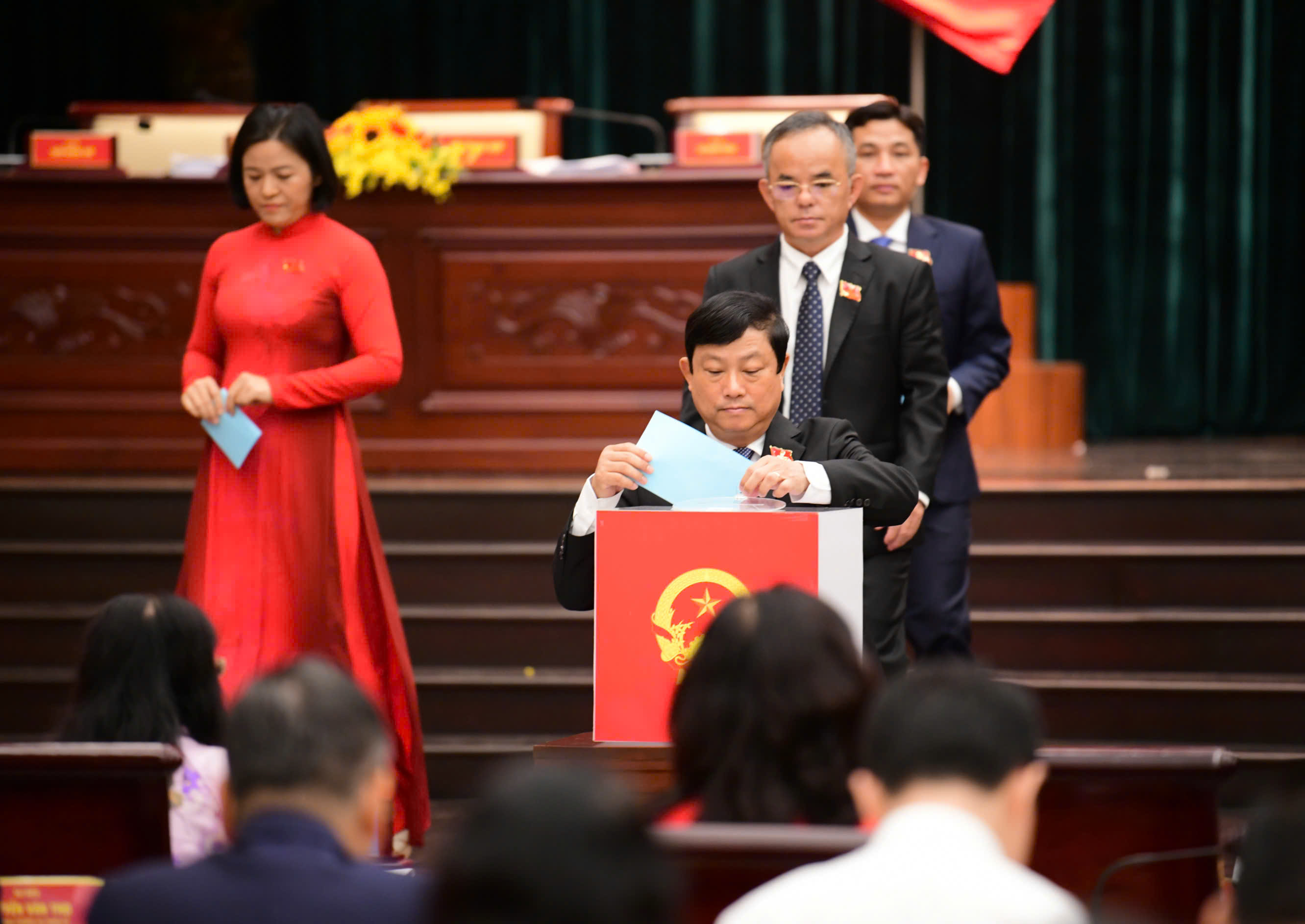 Đồng chí Võ Văn Minh tiếp tục được bầu làm Chủ tịch HĐND TP.HCM khóa XI Nhiệm kỳ 2026 - 2031