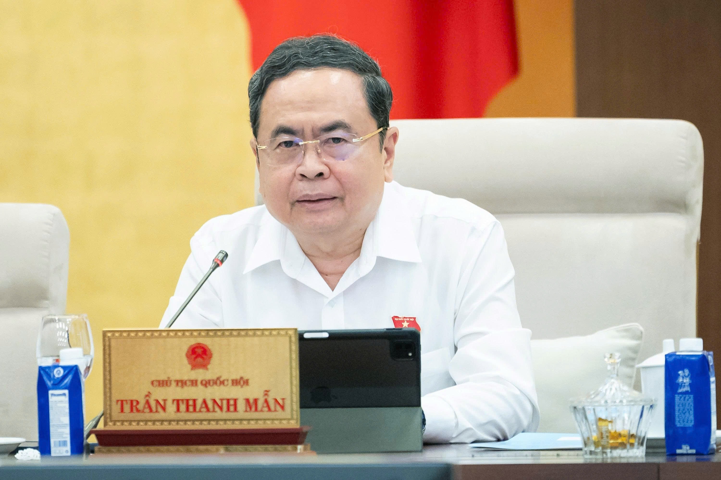 Đổi mới tư duy làm luật