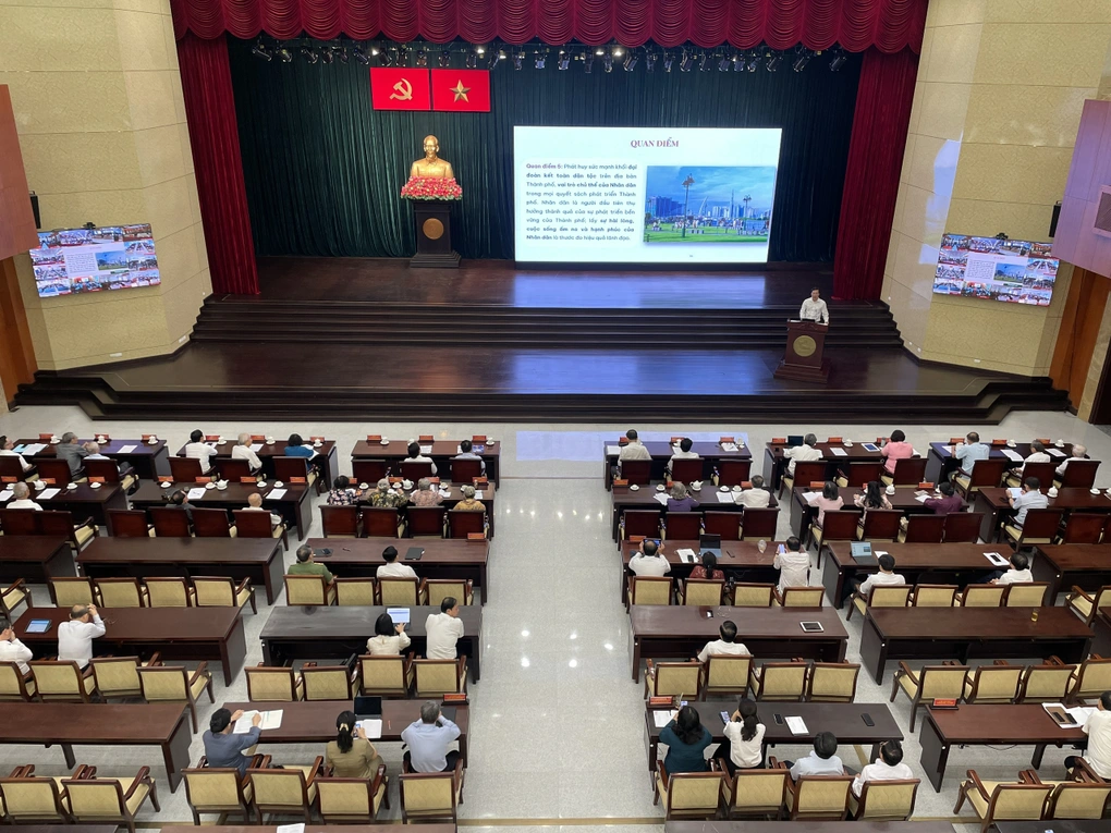 Bí thư Trần Lưu Quang nói về thu ngân sách 1 triệu tỷ đồng và phép thử cho TPHCM