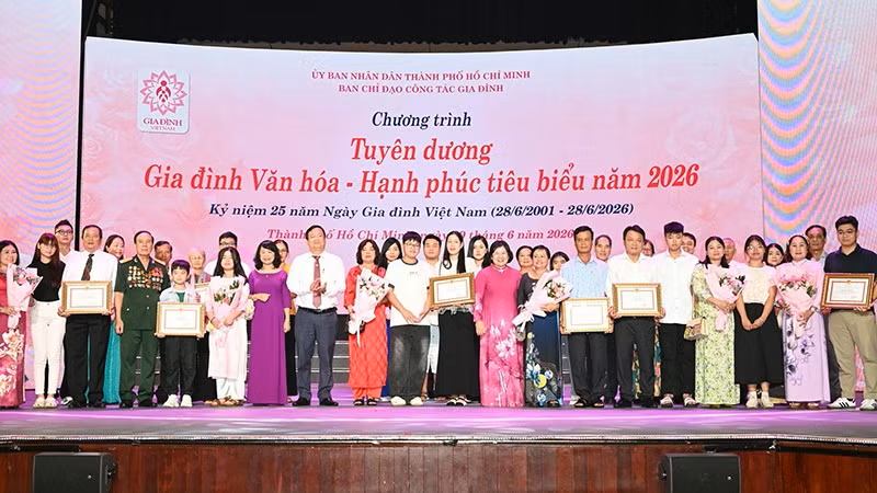 Thành phố Hồ Chí Minh tuyên dương 104 gia đình văn hóa-hạnh phúc tiêu biểu