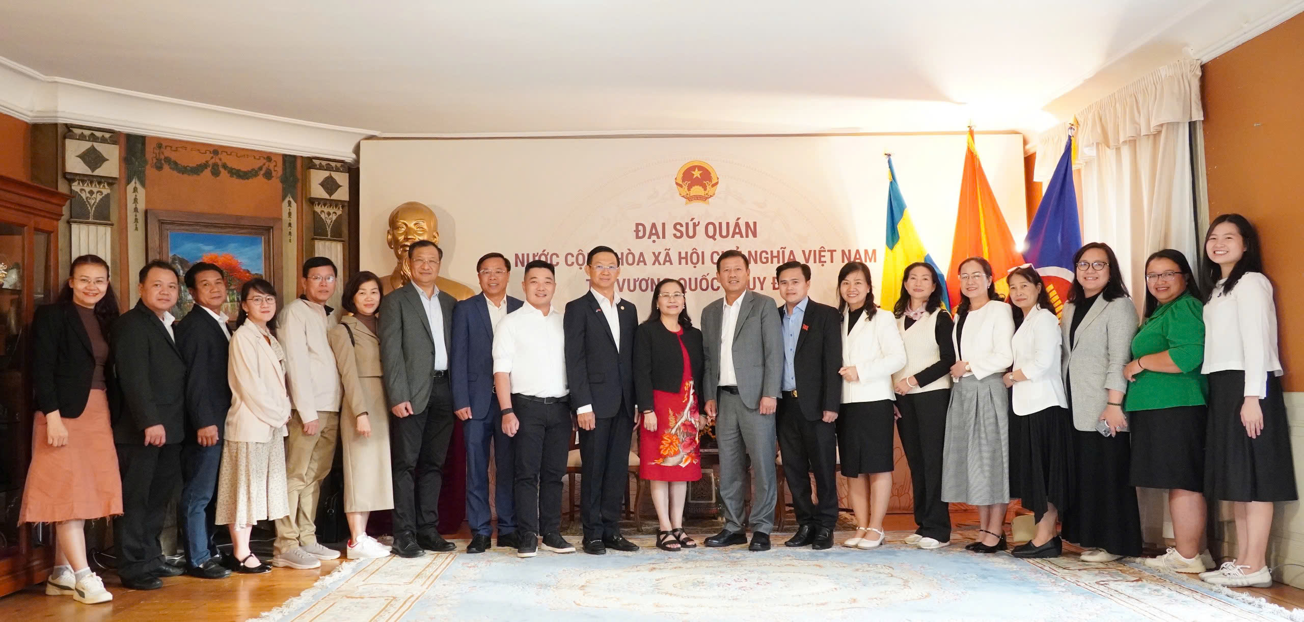 Đoàn đi công tác tại Phần Lan