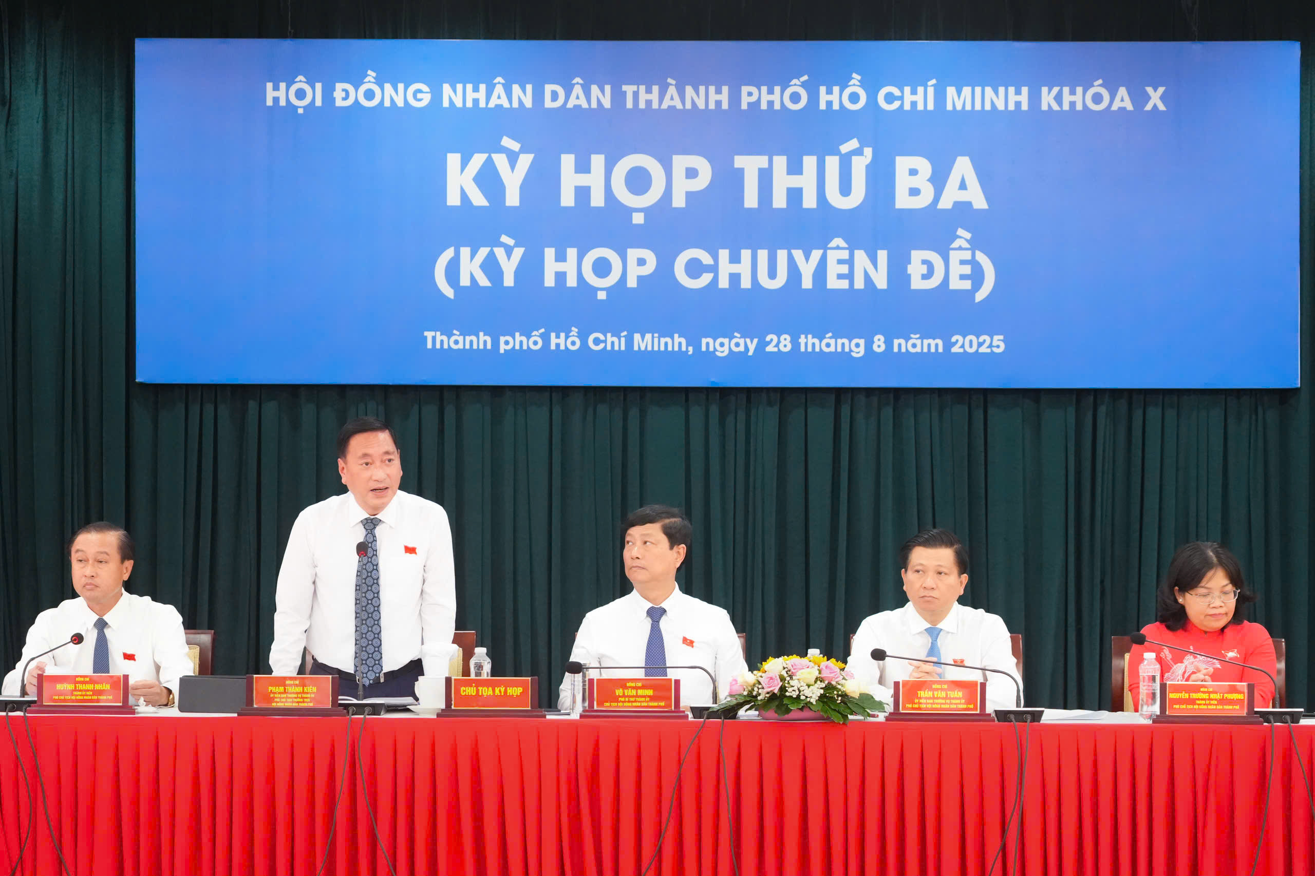 2025-08-28 Kỳ họp thứ 03 HĐND TPHCM Khóa X
