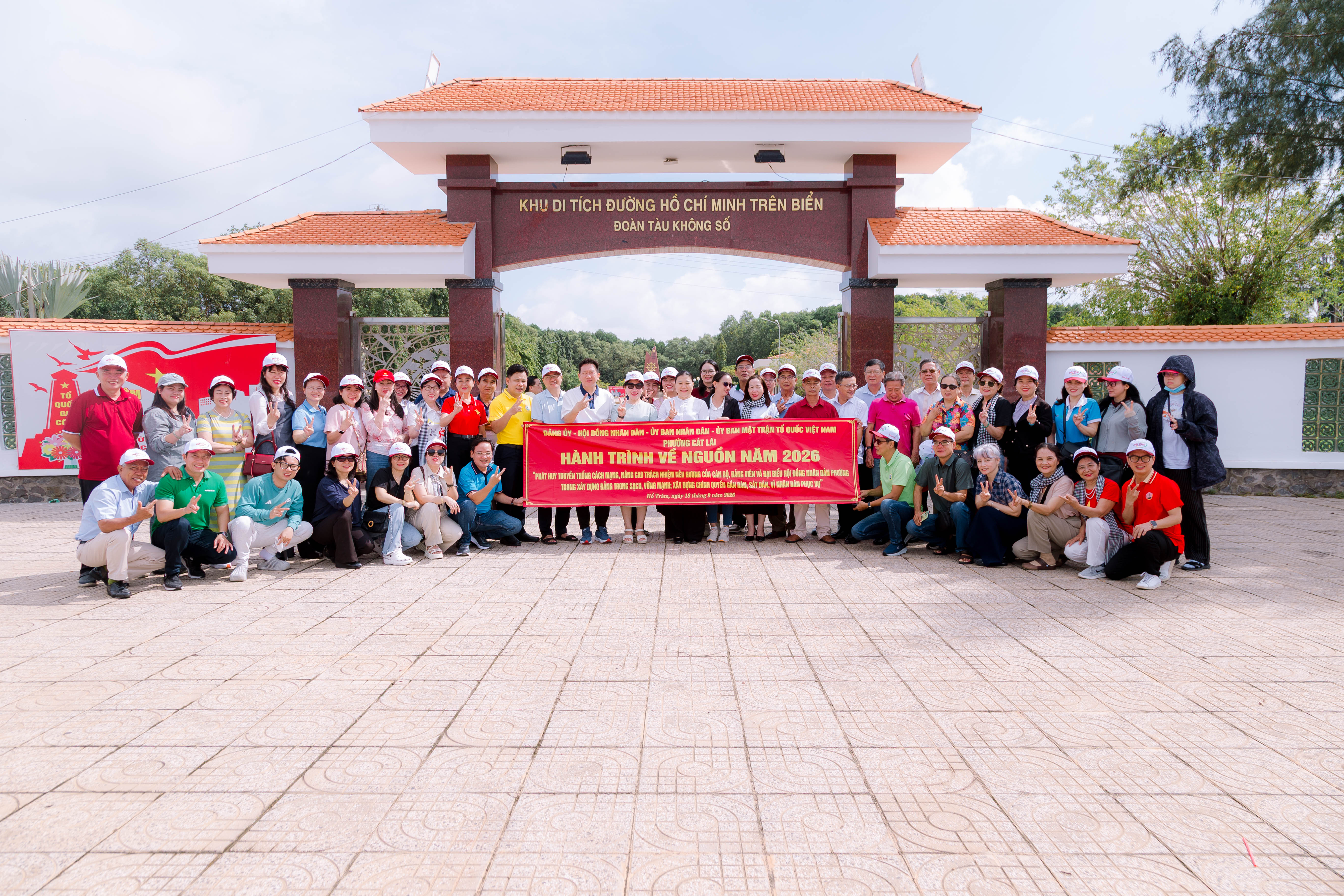 THƯỜNG TRỰC HĐND PHƯỜNG CÁT LÁI TỔ CHỨC SINH HOẠT CHUYÊN ĐỀ VỀ NGUỒN TẠI HỒ TRÀM, THÀNH PHỐ HỒ CHÍ MINH