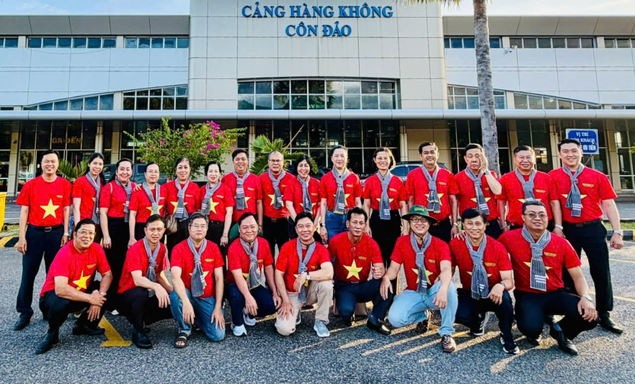 HỘI ĐỒNG NHÂN DÂN PHƯỜNG LINH XUÂN TỔ CHỨC HOẠT ĐỘNG TRAO ĐỔI, HỌC TẬP KINH NGHIỆM VÀ VỀ NGUỒN TẠI ĐẶC KHU CÔN ĐẢO