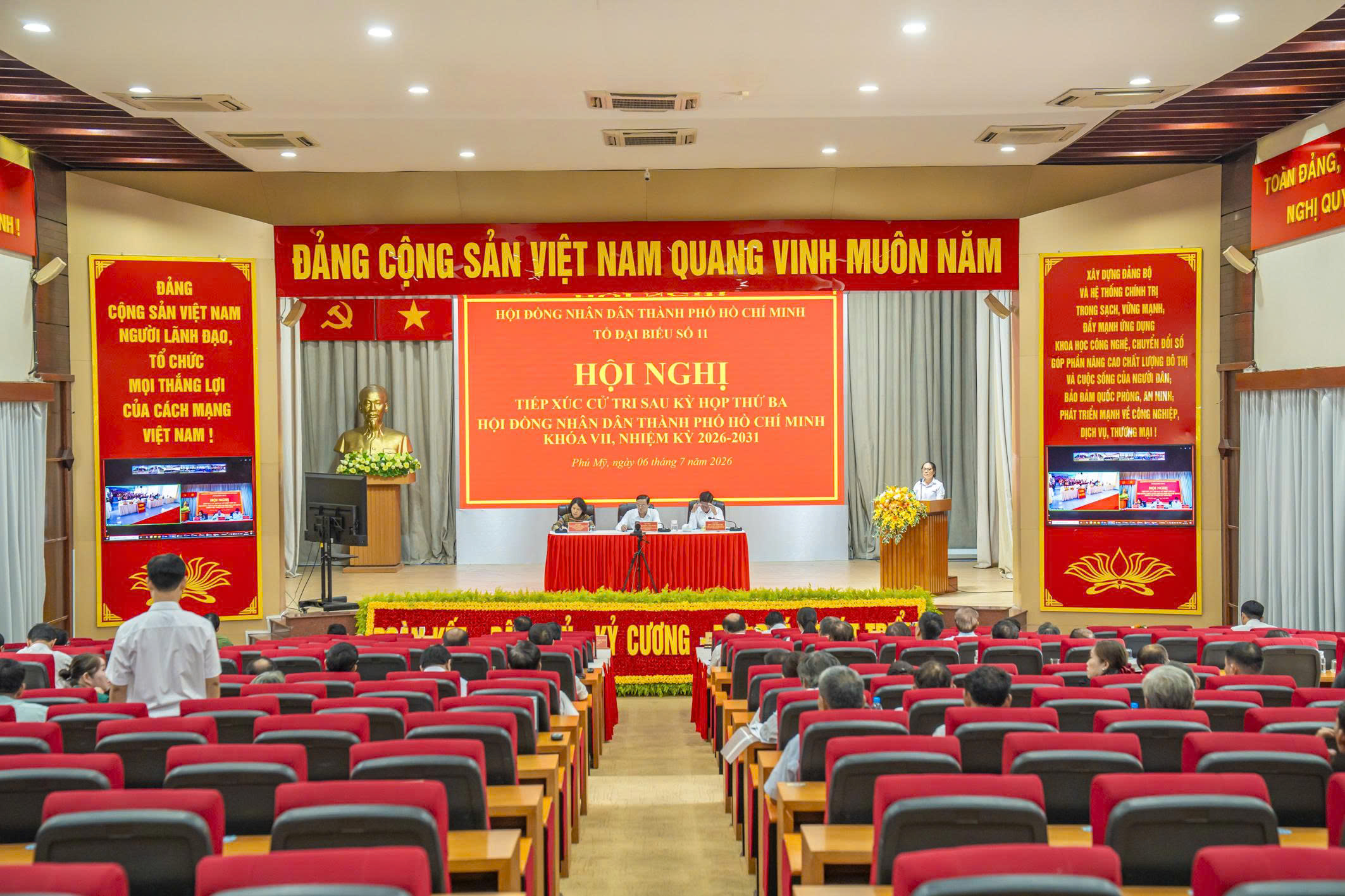HỘI NGHỊ TIẾP XÚC CỬ TRI SAU KỲ HỌP THỨ BA HĐND TP.HCM KHÓA XI, NHIỆM KỲ 2026-2031