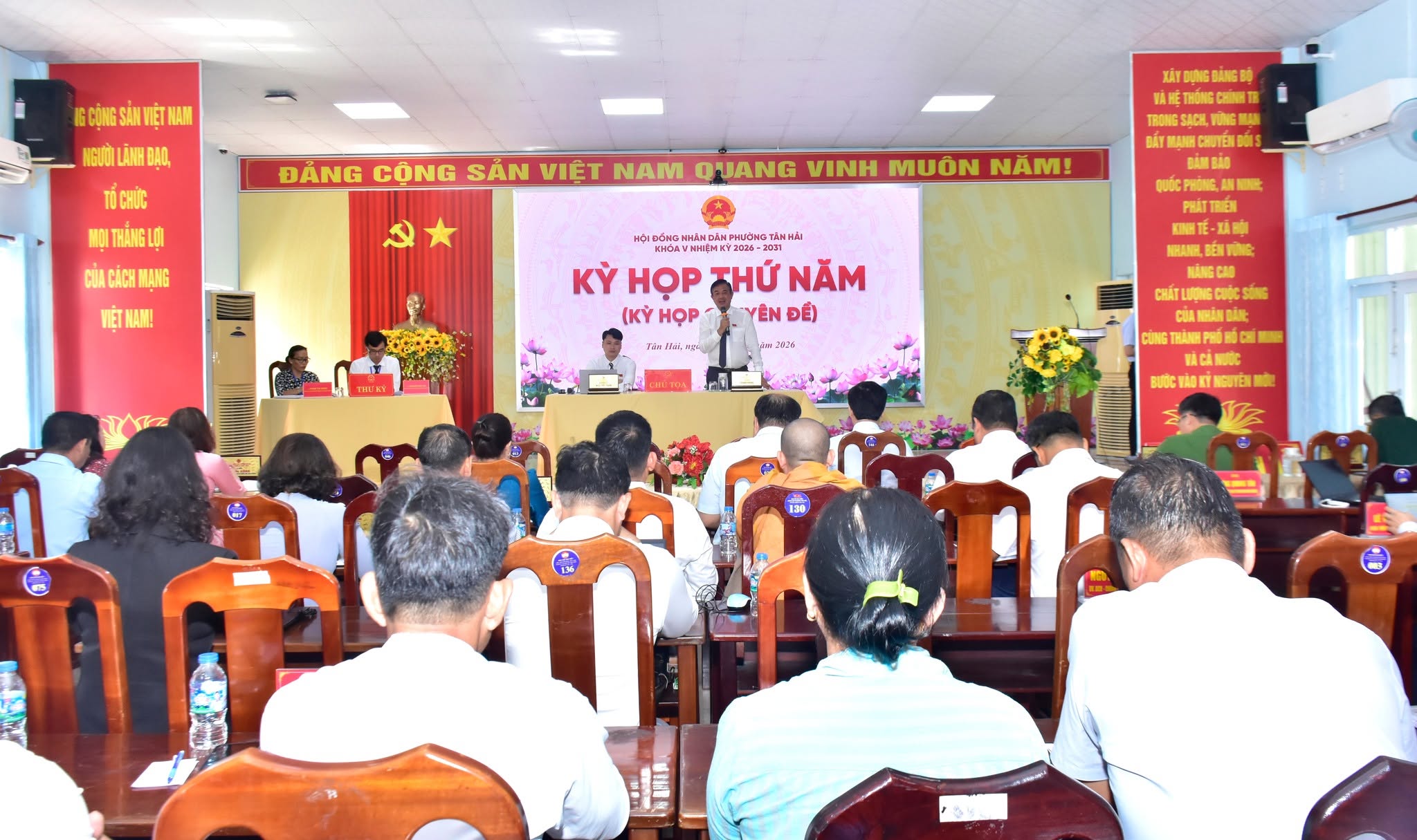HỘI ĐỒNG NHÂN DÂN PHƯỜNG TÂN HẢI TỔ CHỨC KỲ HỌP THỨ NĂM (KỲ HỌP CHUYÊN ĐỀ)