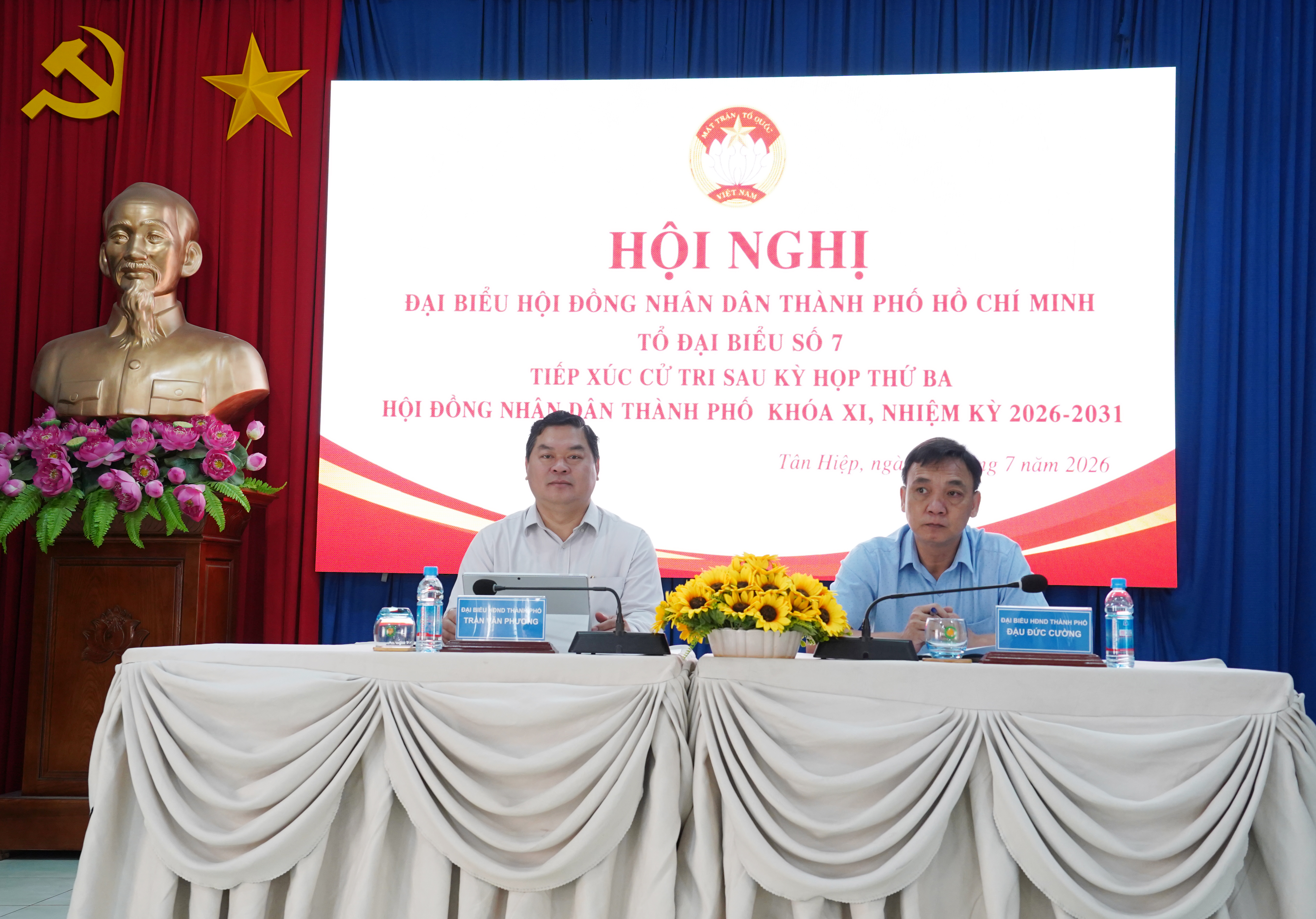 Tổ đại biểu HĐND Thành phố khóa XI, nhiệm kỳ 2026-2031 (đơn vị bầu cử số 7) đã có buổi tiếp xúc với cử tri phường Tân Hiệp và phường Tân Khánh sau Kỳ họp thứ ba thường lệ giữa năm 2026