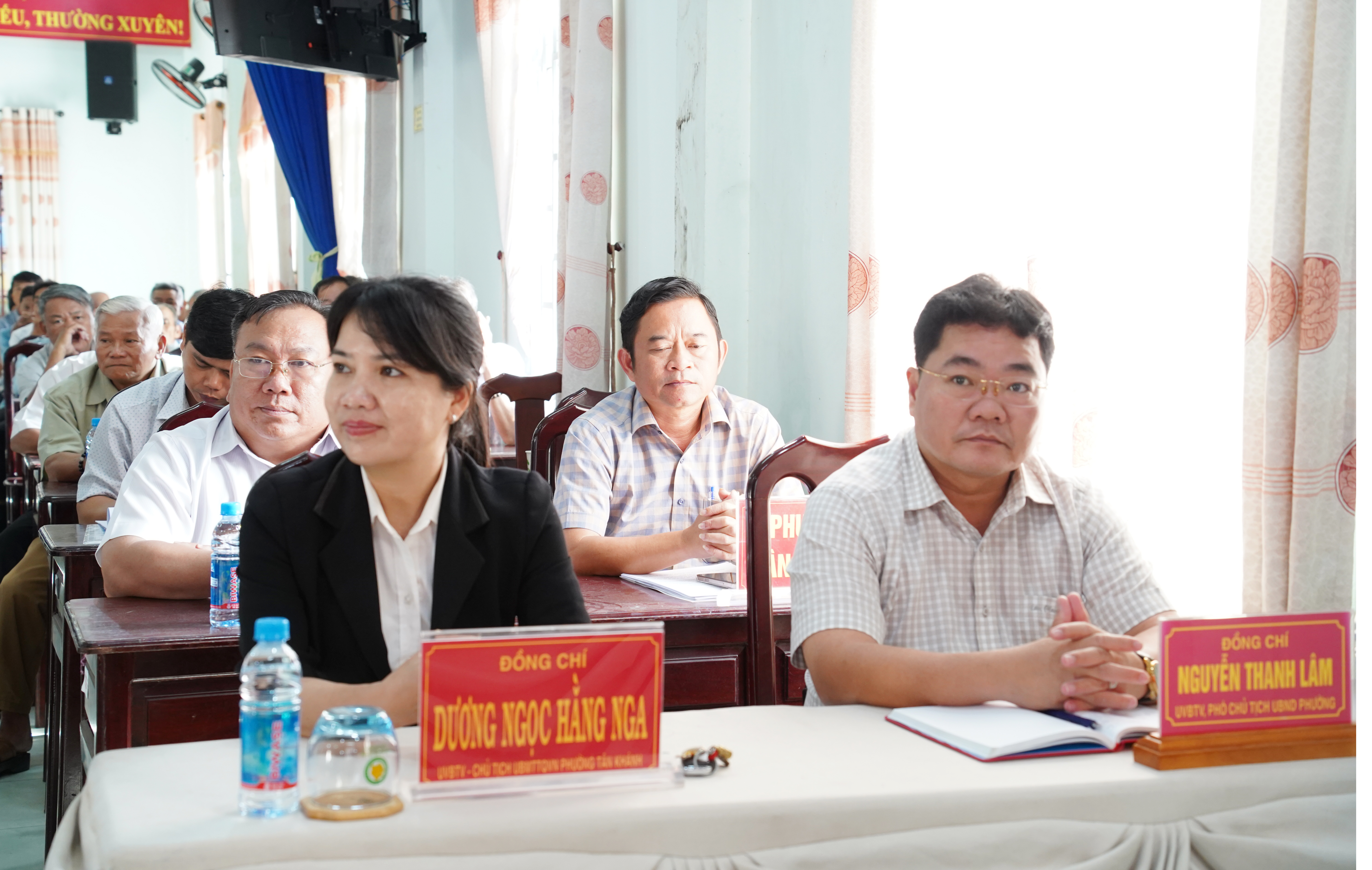 lãnh đạo địa phương