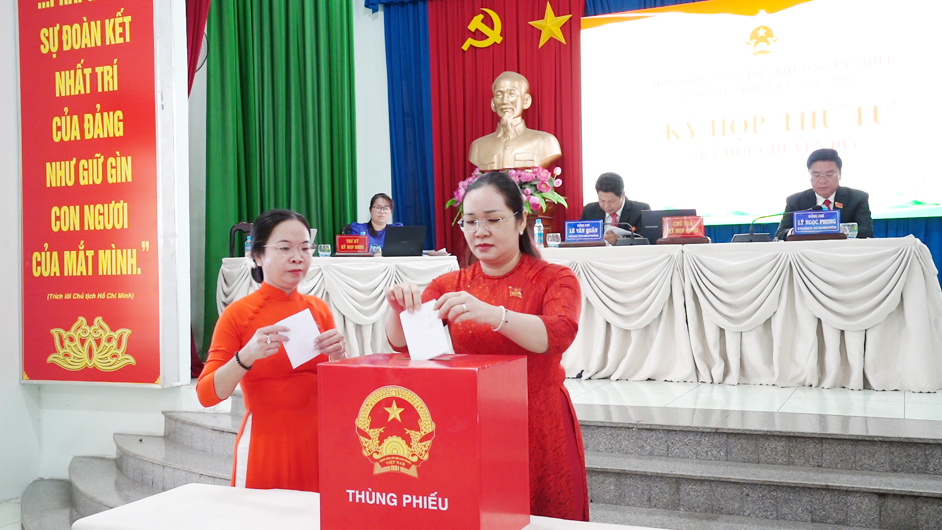 pho bi thu bo phieu