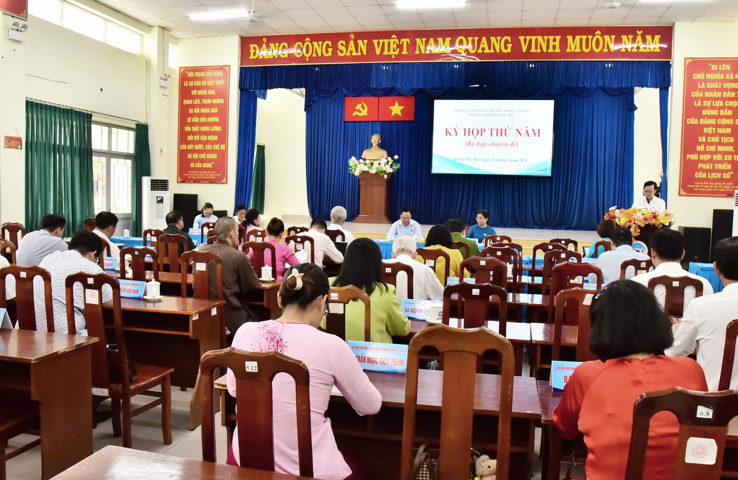 PHƯỜNG THÔNG TÂY HỘI THÔNG QUA NGHỊ QUYẾT VỀ KẾ HOẠCH ĐẦU TƯ CÔNG TRUNG HẠN GIAI ĐOẠN 2026-2030 VÀ THÀNH LẬP PHÒNG NỘI VỤ, PHÒNG VĂN HÓA – KHOA HỌC